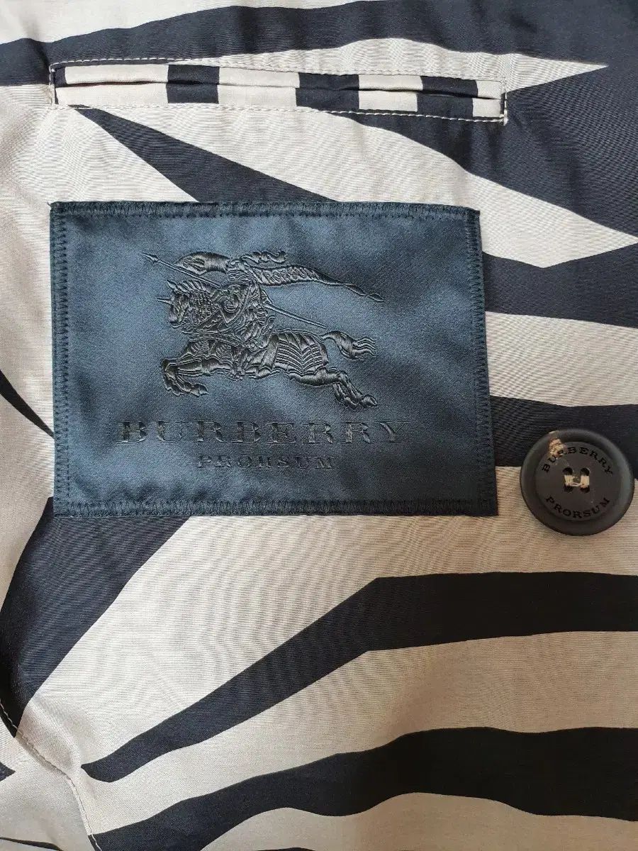 トレンチコート