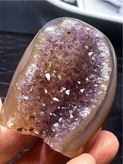 AAA級天然アメジスト★原石B79G3/194G186A AAA級家庭円満◇天然ウルグアイ産アメジスト原石B88G3/59G46A - メルカリ