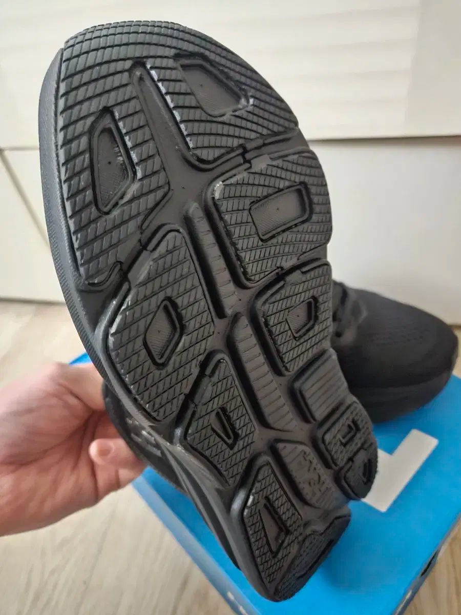 HOKA ONE ホカオネオネ ボンダイ9 ブラック 260
