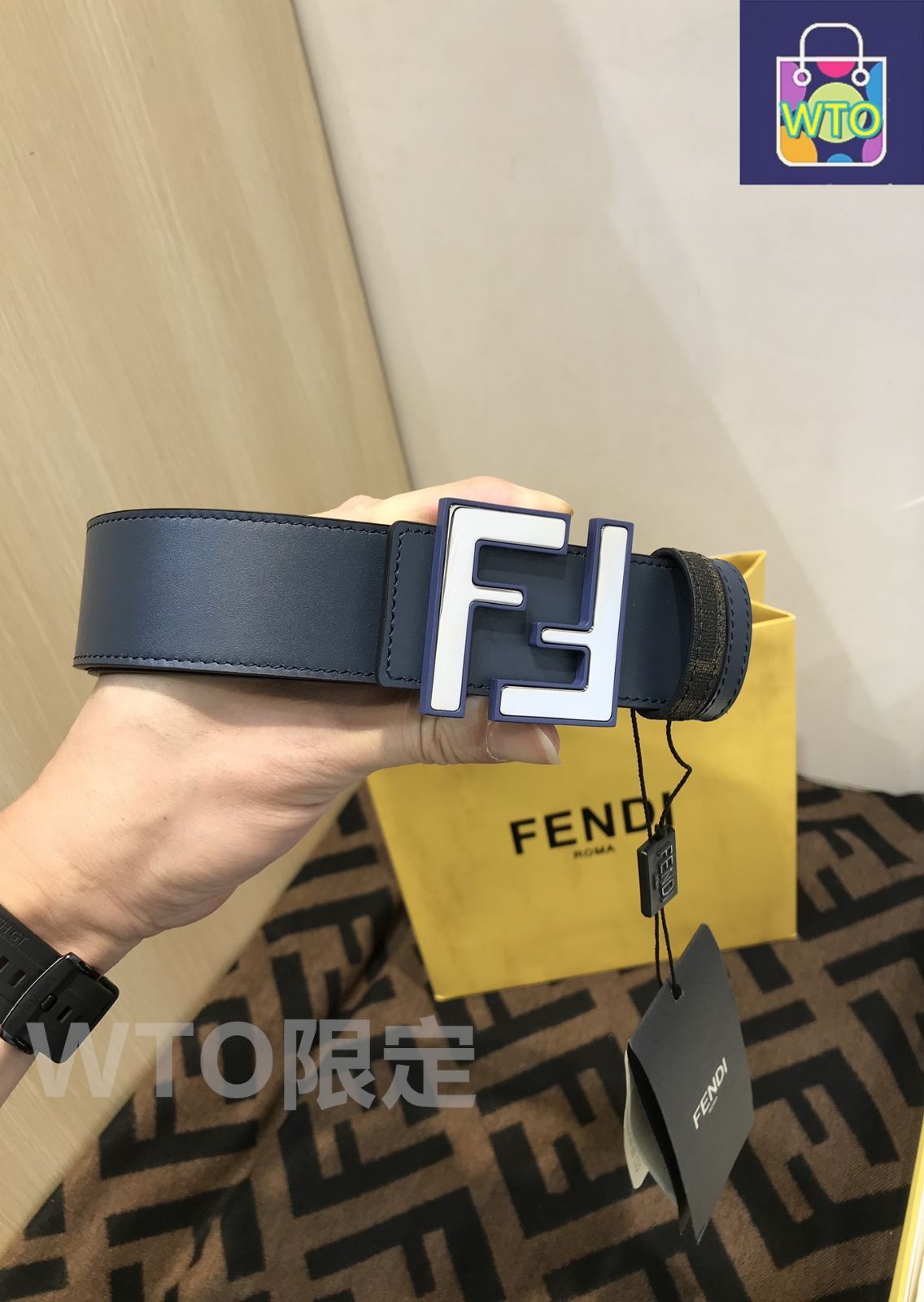 今日特価】Fendi SIGNATURE 38MM ダブルカラーリベットベルト - メルカリ