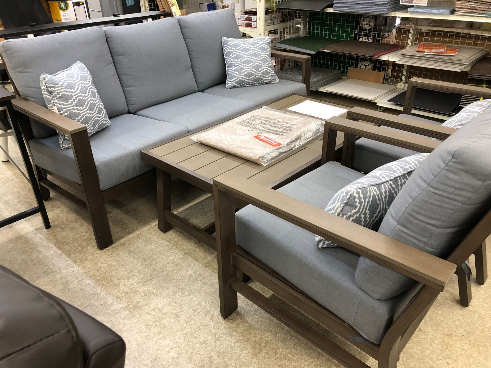 SunVilla サンヴィラ Nichols 屋外用 ソファー 4点セット □引き取り限定□ SunVilla サンヴィラ Nichols 屋外用 ソファー 4点