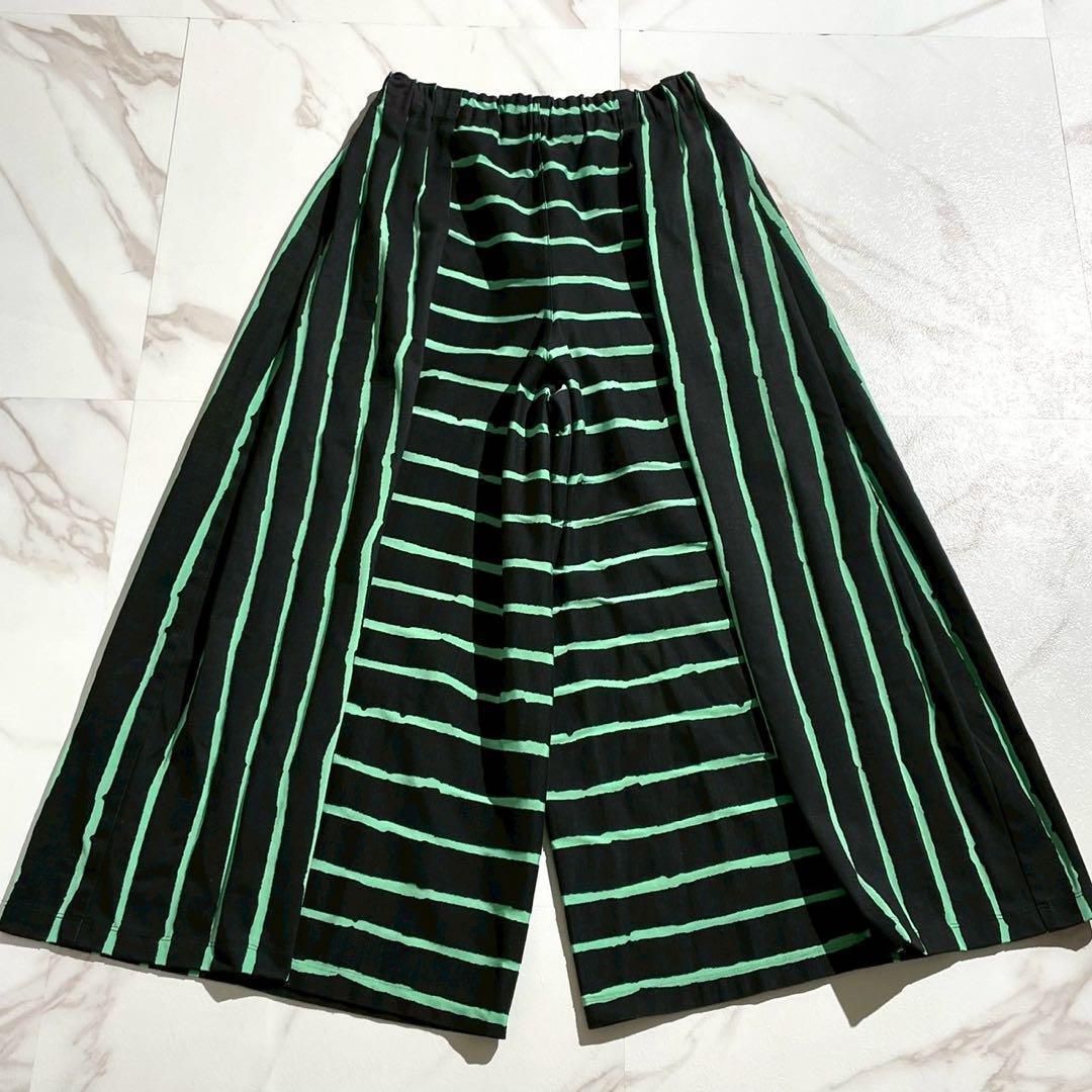 ISSEY MIYAKE イッセイミヤケ 2021 SS 2021年春夏コレクション ボーダー ストライプ グリーン ブラック 太ワイドパンツ フルレングスパンツ ウエストゴム M〜Lサイズ相当 メンズ レディース 近年モデル