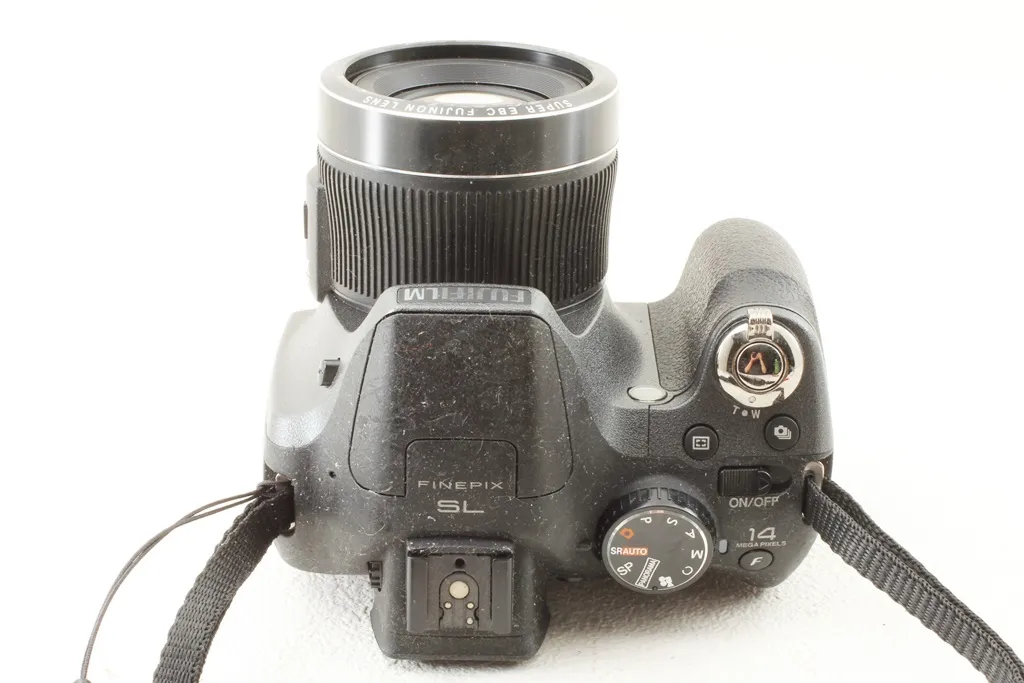 ジャンク FUJIFILM 富士フイルム FinePix F770EXR コンパクトデジタル