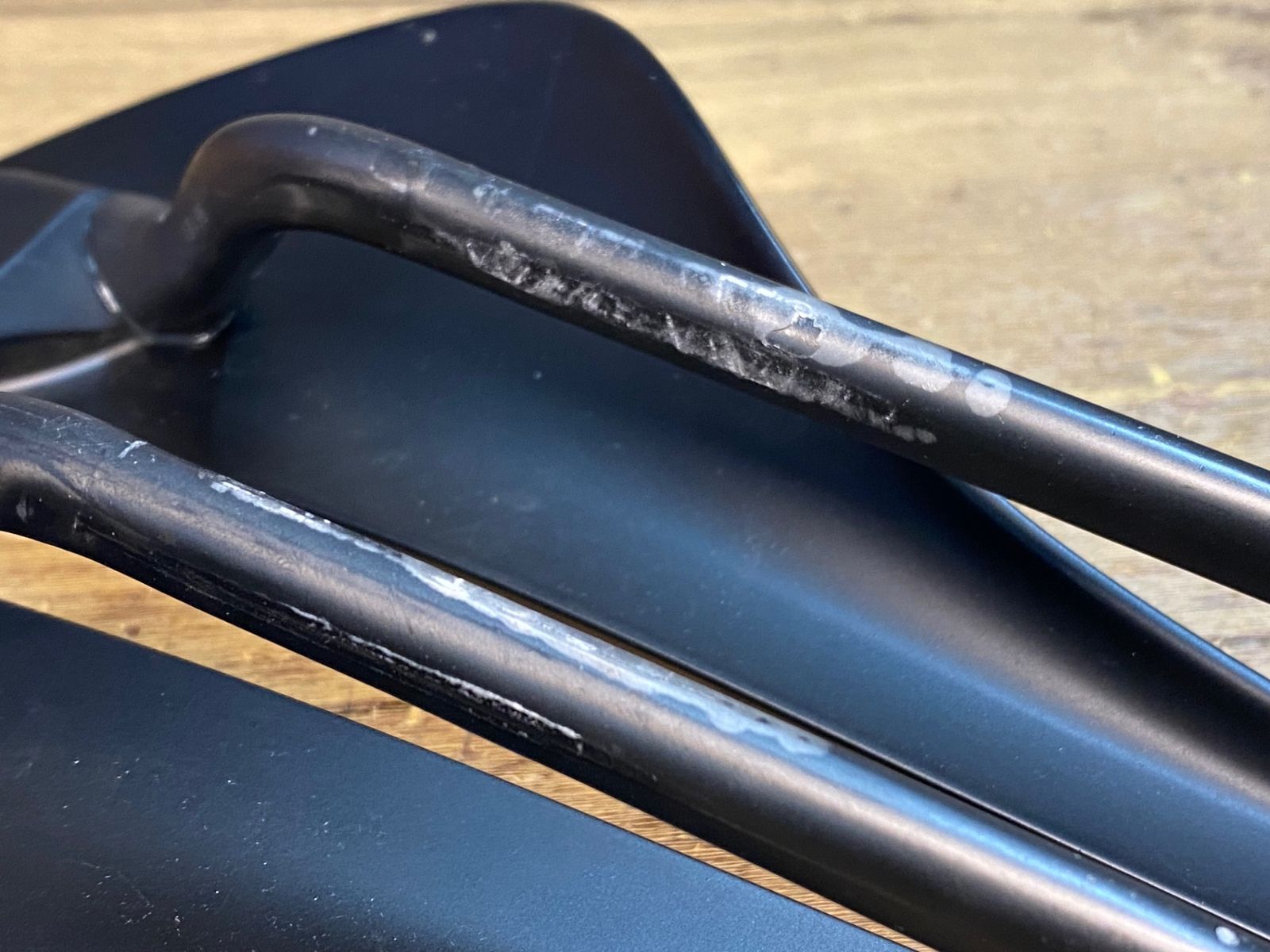 JO410 ボントレガー BONTRAGER AEOLUS PRO カーボンレール サドル