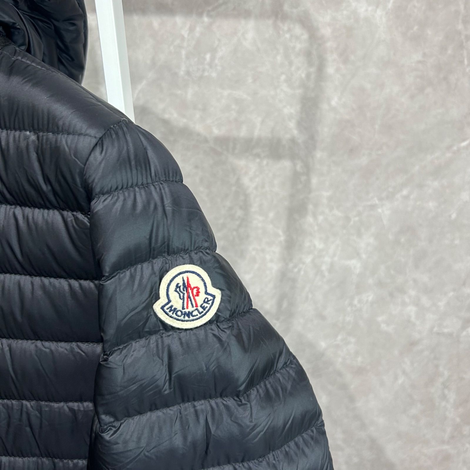 近年モデル】【美品】 MONCLER モンクレール ライトダウンジャケット