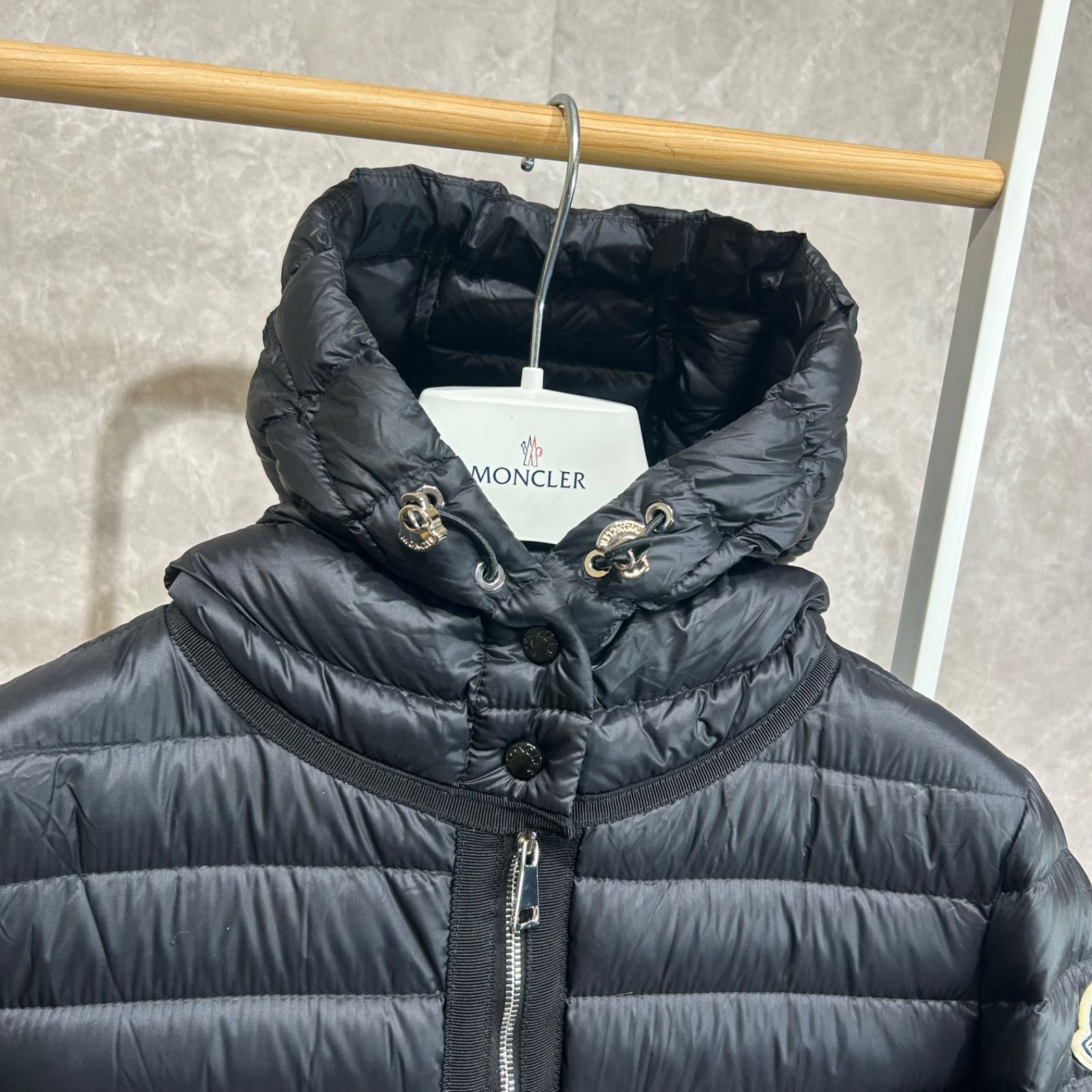 近年モデル】【美品】 MONCLER モンクレール ライトダウンジャケット