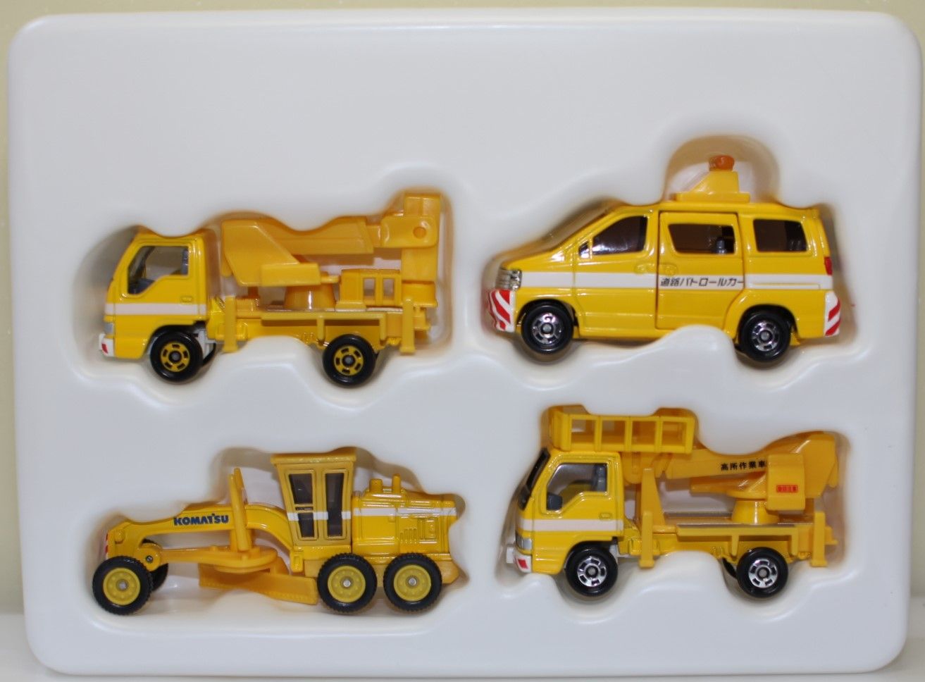 USED トミカ 高速道路NEXCOセット 240001032380 - メルカリ