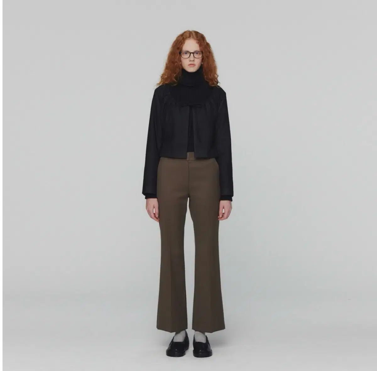 アモーメント ストレートフィット ウールパンツ