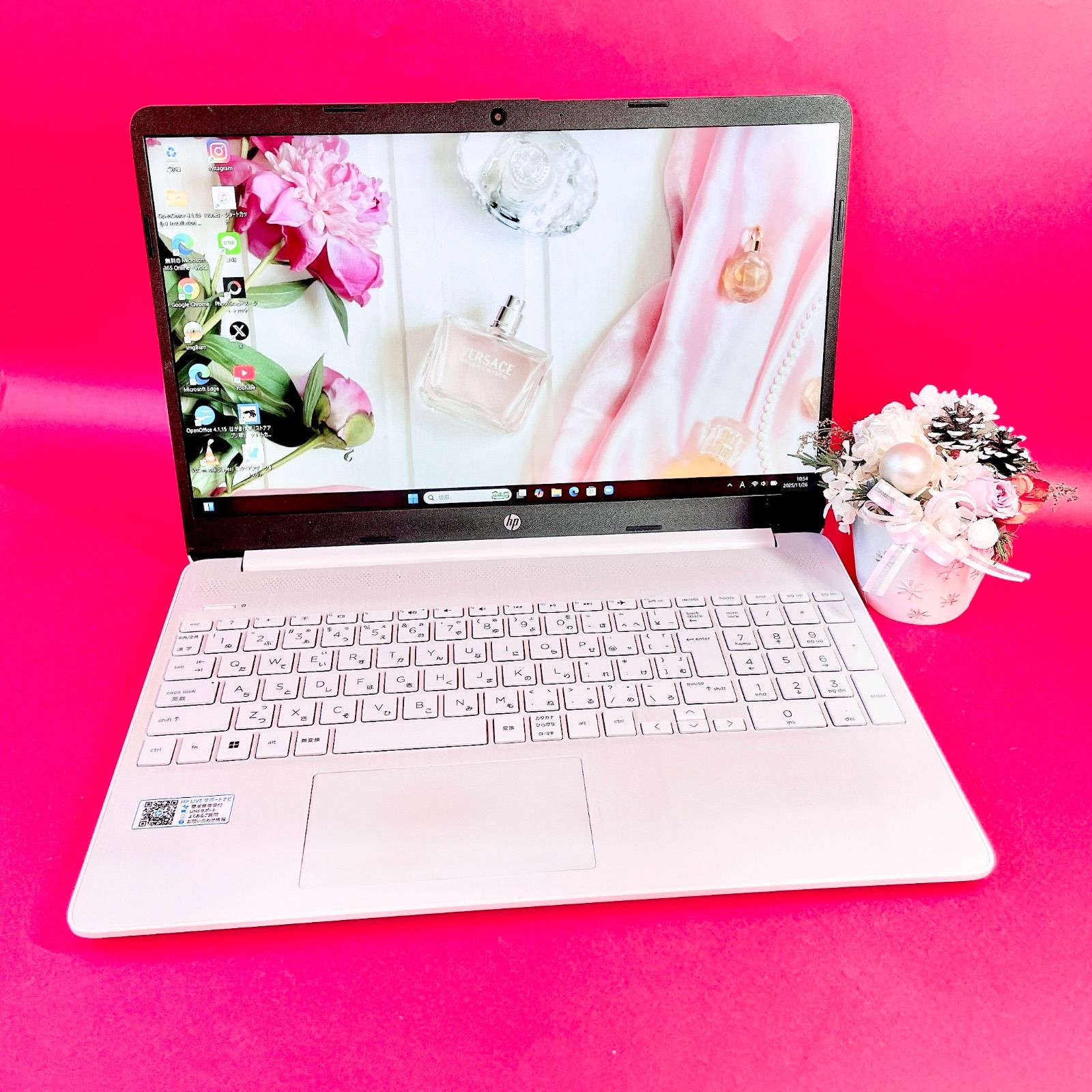 美品】HP Windows11ノートPC 白 薄型 SSD128GB - メルカリ