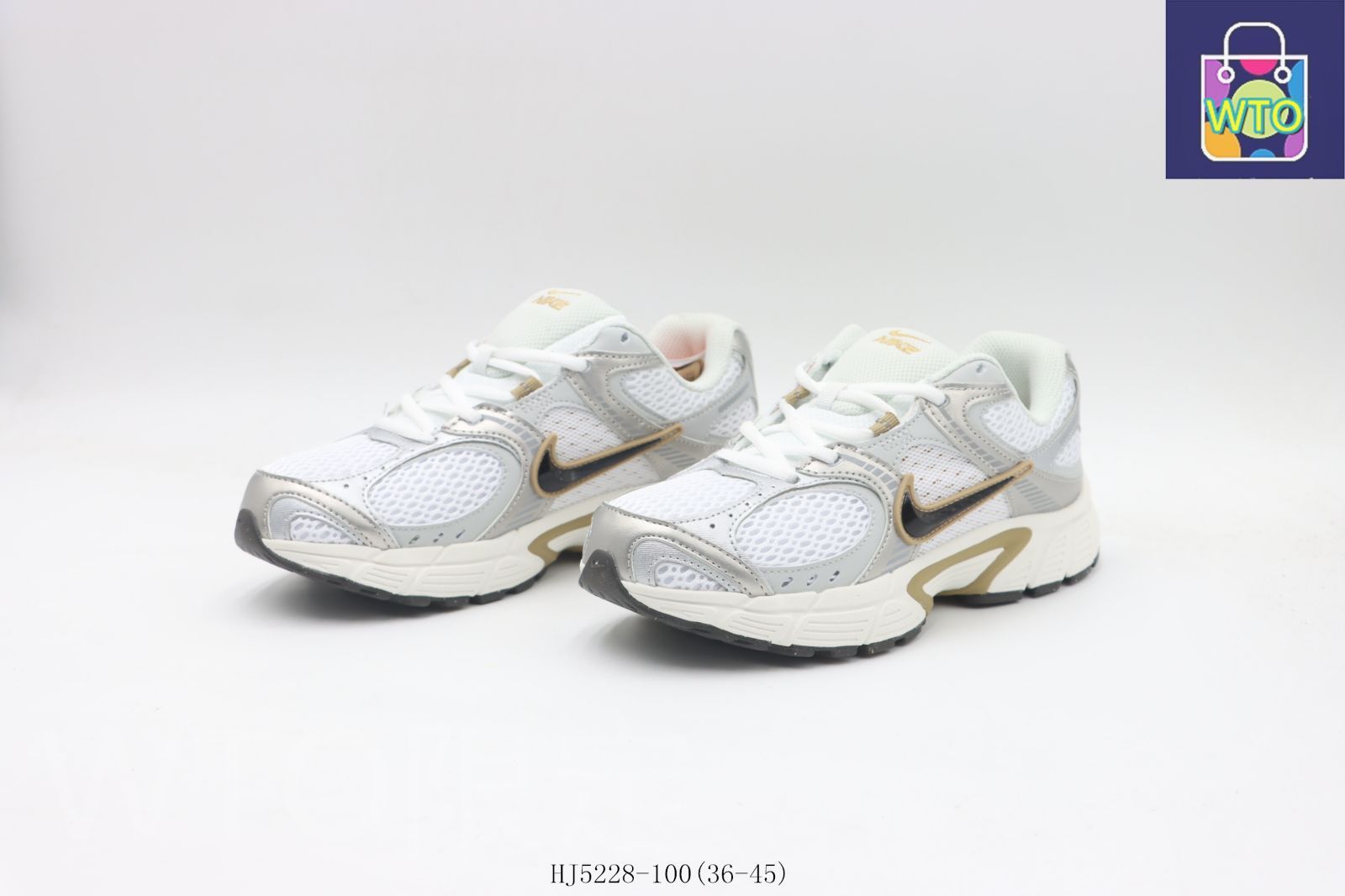 今日特価】Nike ナイキ ランニングシューズ HJ5228-100 ホワイト