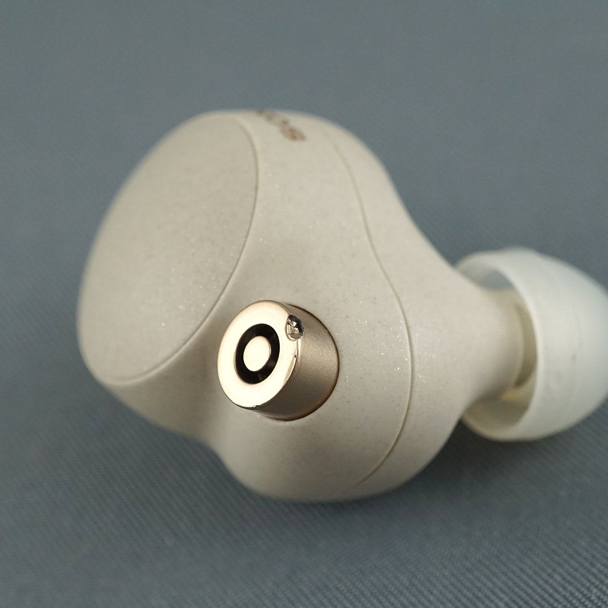 SONY WF-1000XM4 左右イヤホンのみ USED美品 ワイヤレスイヤホン 両耳