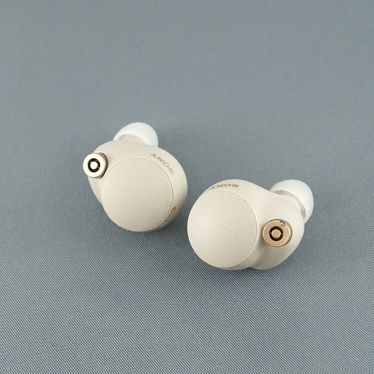 SONY WF-1000XM4 左右イヤホンのみ USED美品 ワイヤレスイヤホン 両耳