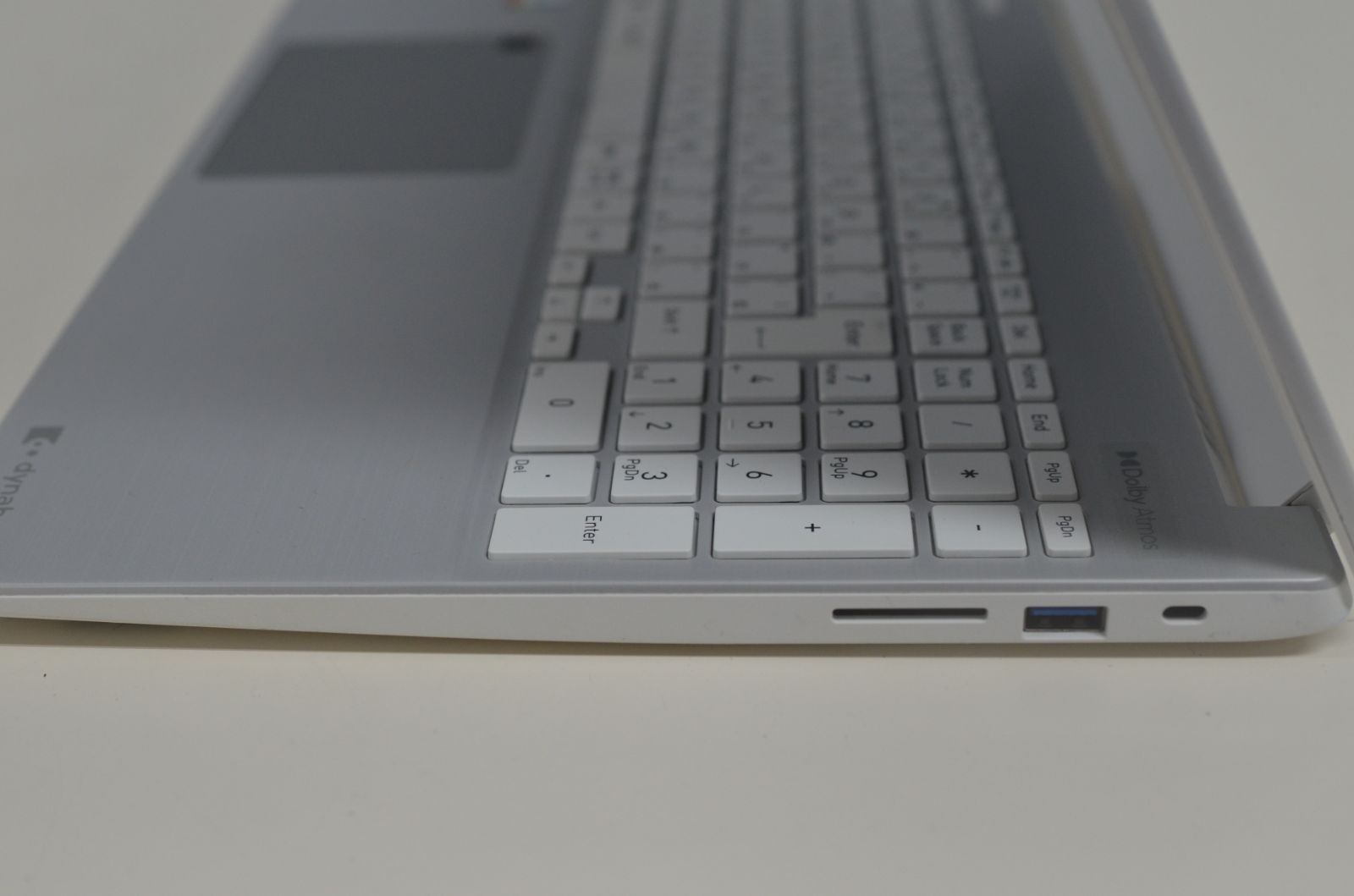 中古良品ノートパソコン 東芝 P1-C8VD-BS Windows11+office 爆速SSD1TB