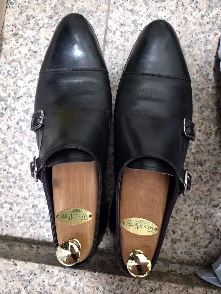 carmina カルミナ モンク 靴