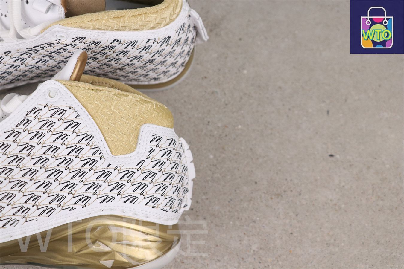 ルーム ホワイト