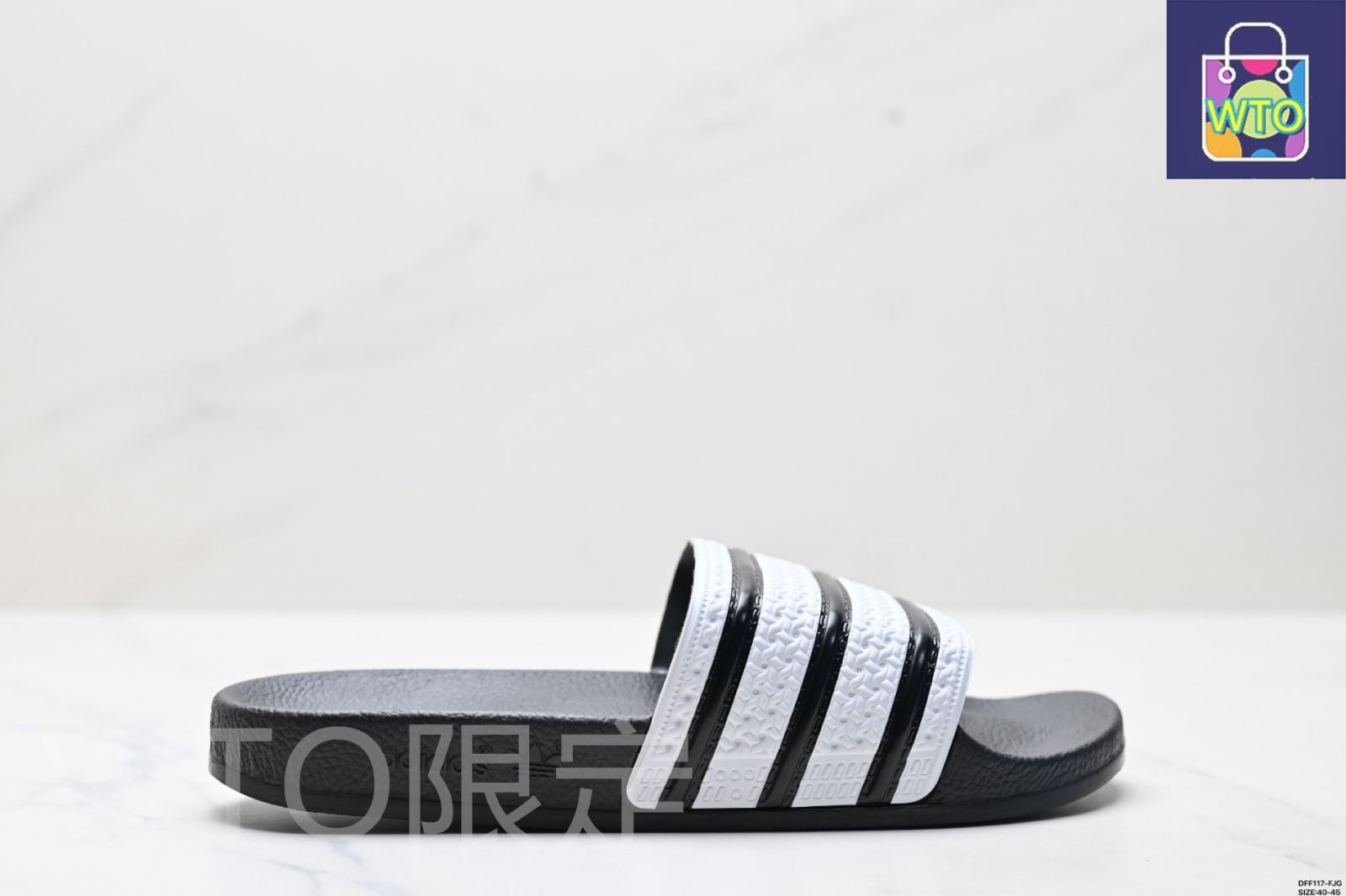 今日 Adidas originals Adilette アディダス 運動向け快適ゴム底スリッパ -WTO輸入1