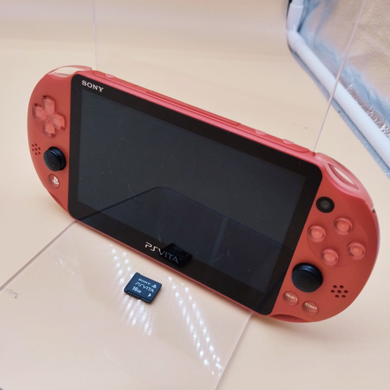 D 9023 PCH-2000 PSVITA オレンジ 16 GBメモリ付き