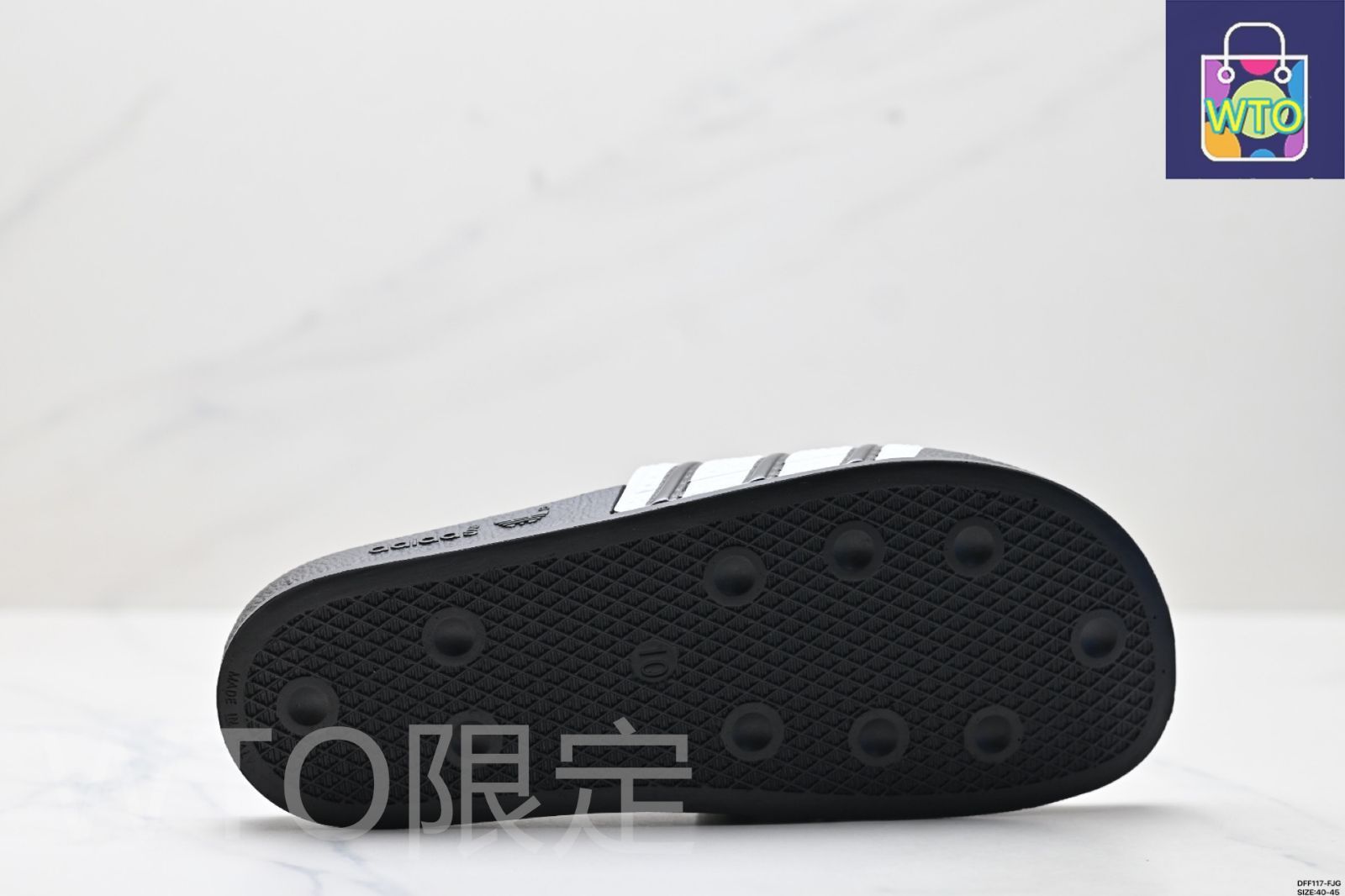  今日 Adidas originals Adilette アディダス 運動向け快適ゴム底スリッパ -WTO輸入1 二つ折り財布 折り財布