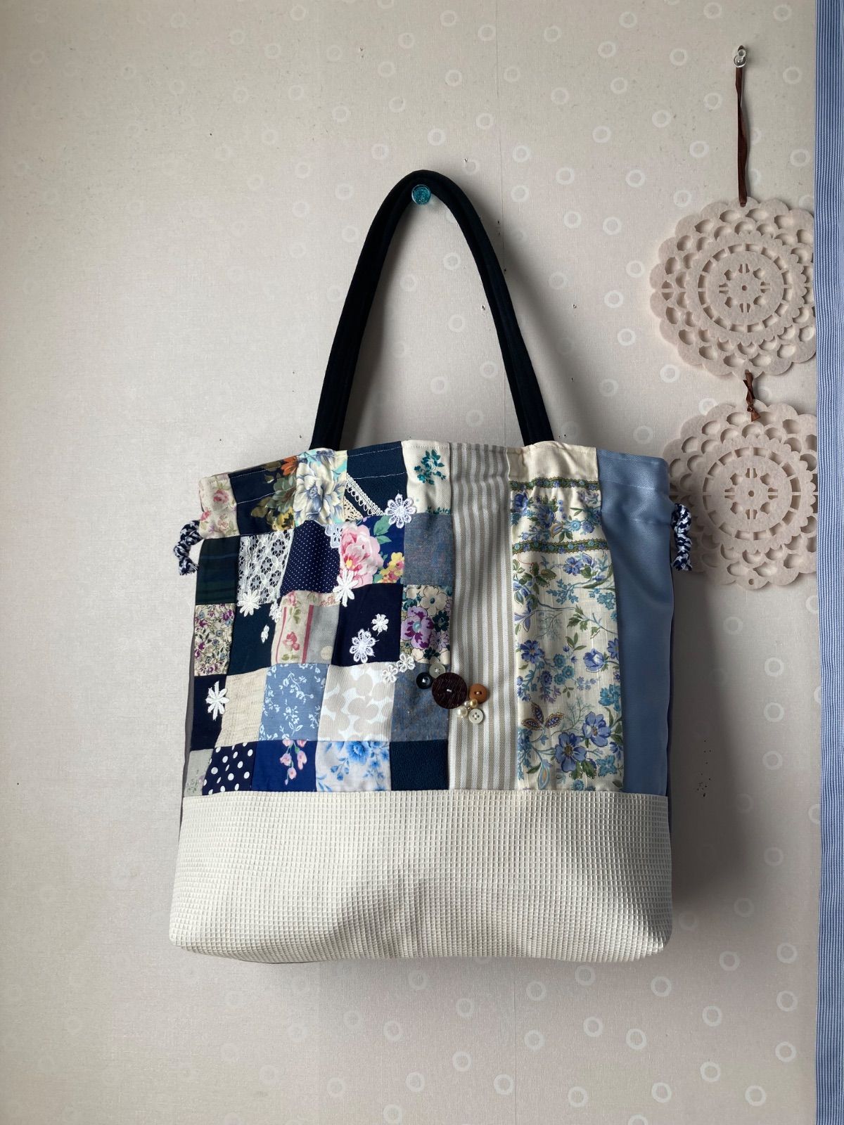 ハンドメイド パッチワーク 巾着トートバッグ ブルー花柄