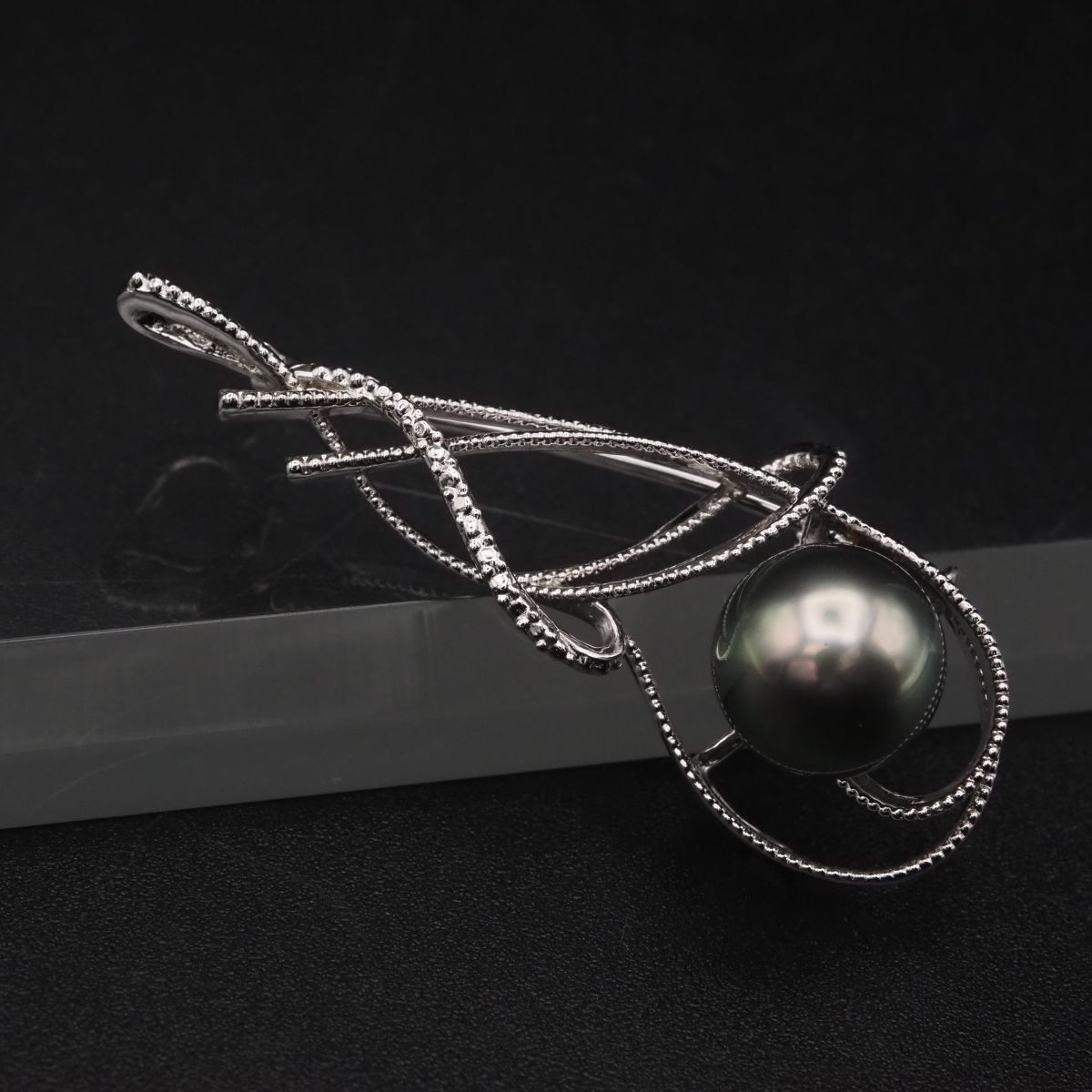 J 303 黒蝶真珠 パール SILVER刻印 ブローチ デザイン シルバー コサージュ 誕生石