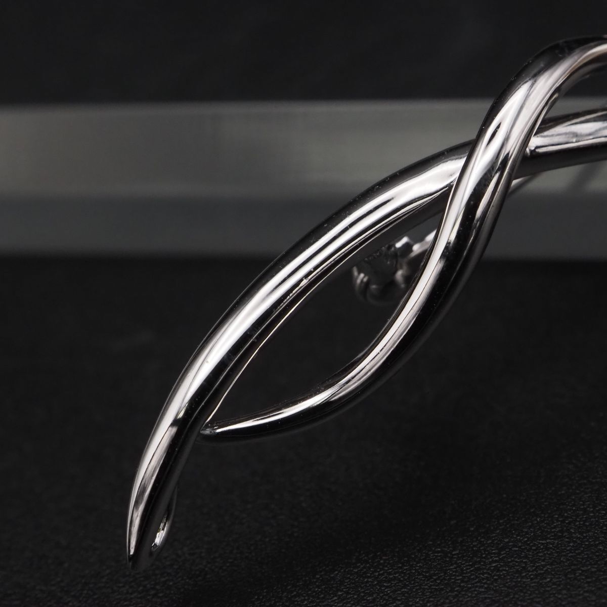 J 362 本真珠 9.2 mm珠 パール SILVER刻印 ブローチ フラワー デザイン シルバー コサージュ 誕生石