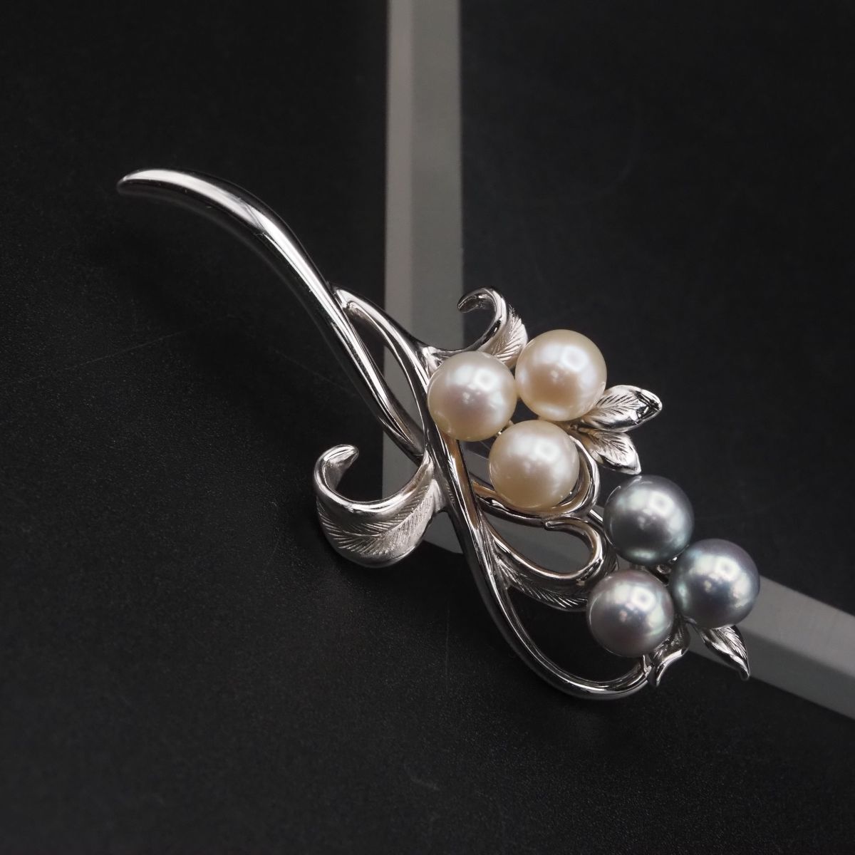 J302 本真珠 7.3mm6珠 パール SILVER刻印 ブローチ ミックスカラー