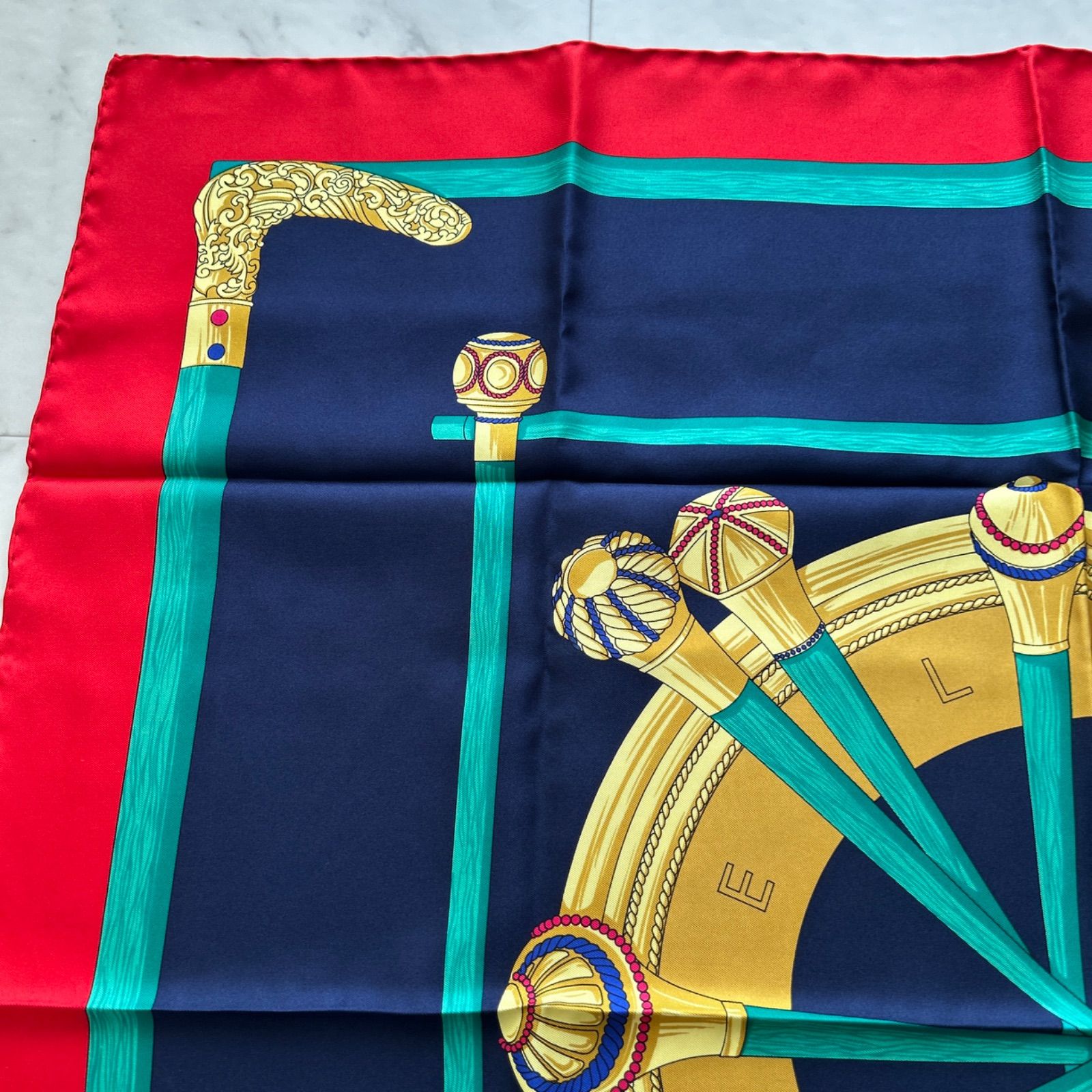 美品 CELINE セリーヌ 大判スカーフ シルク100 杖柄 エレガント - メルカリ