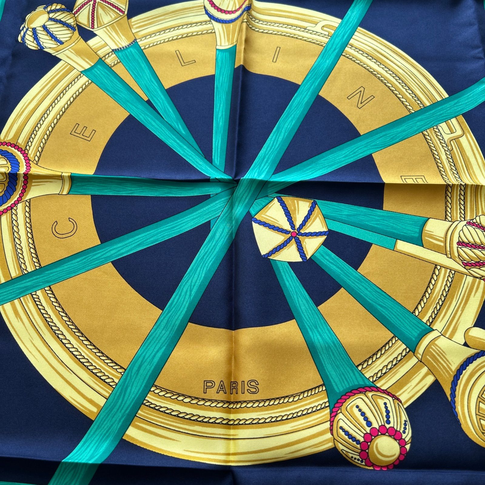 美品 CELINE セリーヌ 大判スカーフ シルク100 杖柄 エレガント - メルカリ