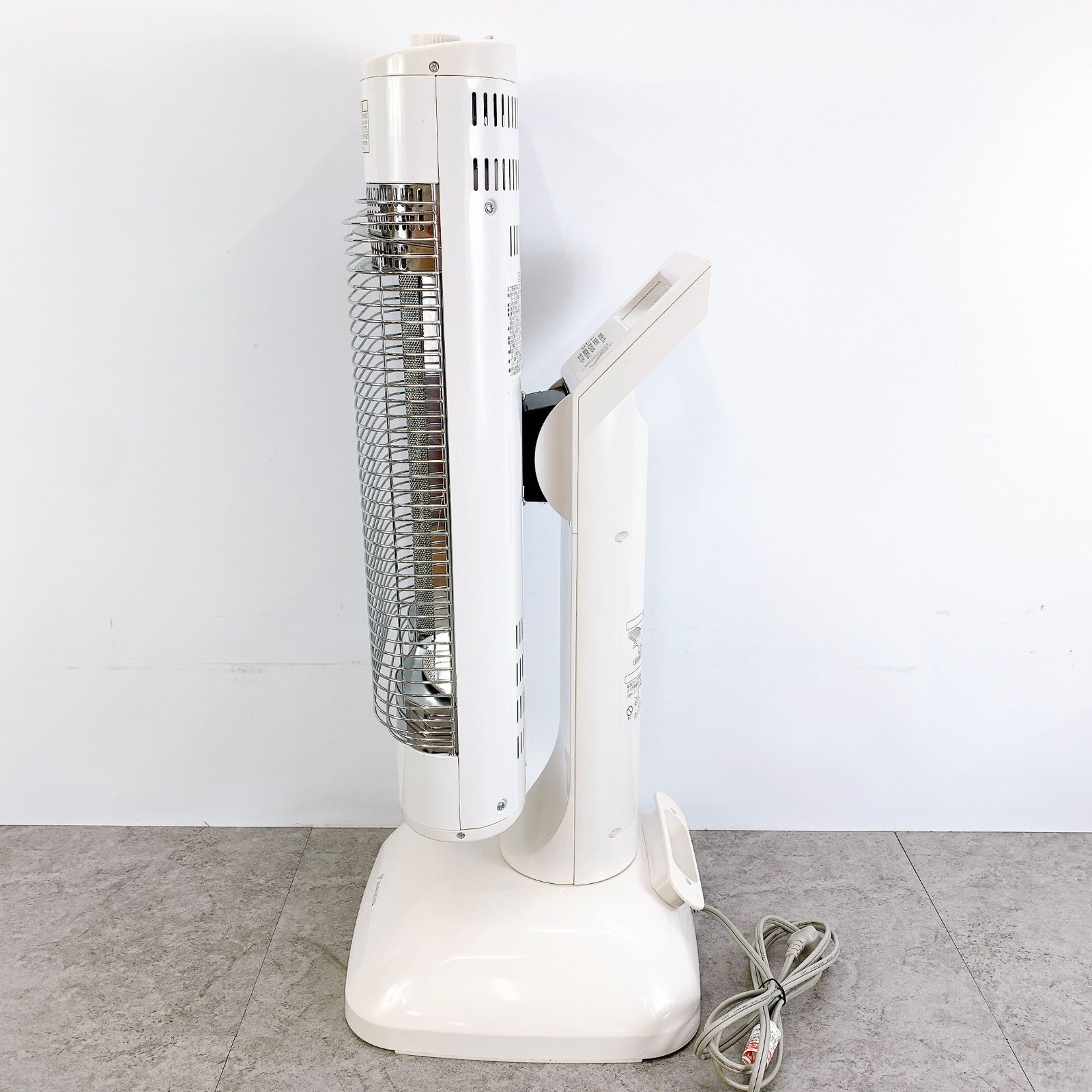 ダイキン　遠赤外線暖房機　ストーブ ホワイト H-136 ダイキン 遠赤外線暖房機 ERFT11MS ホワイト 動作確認済み 1.1kW