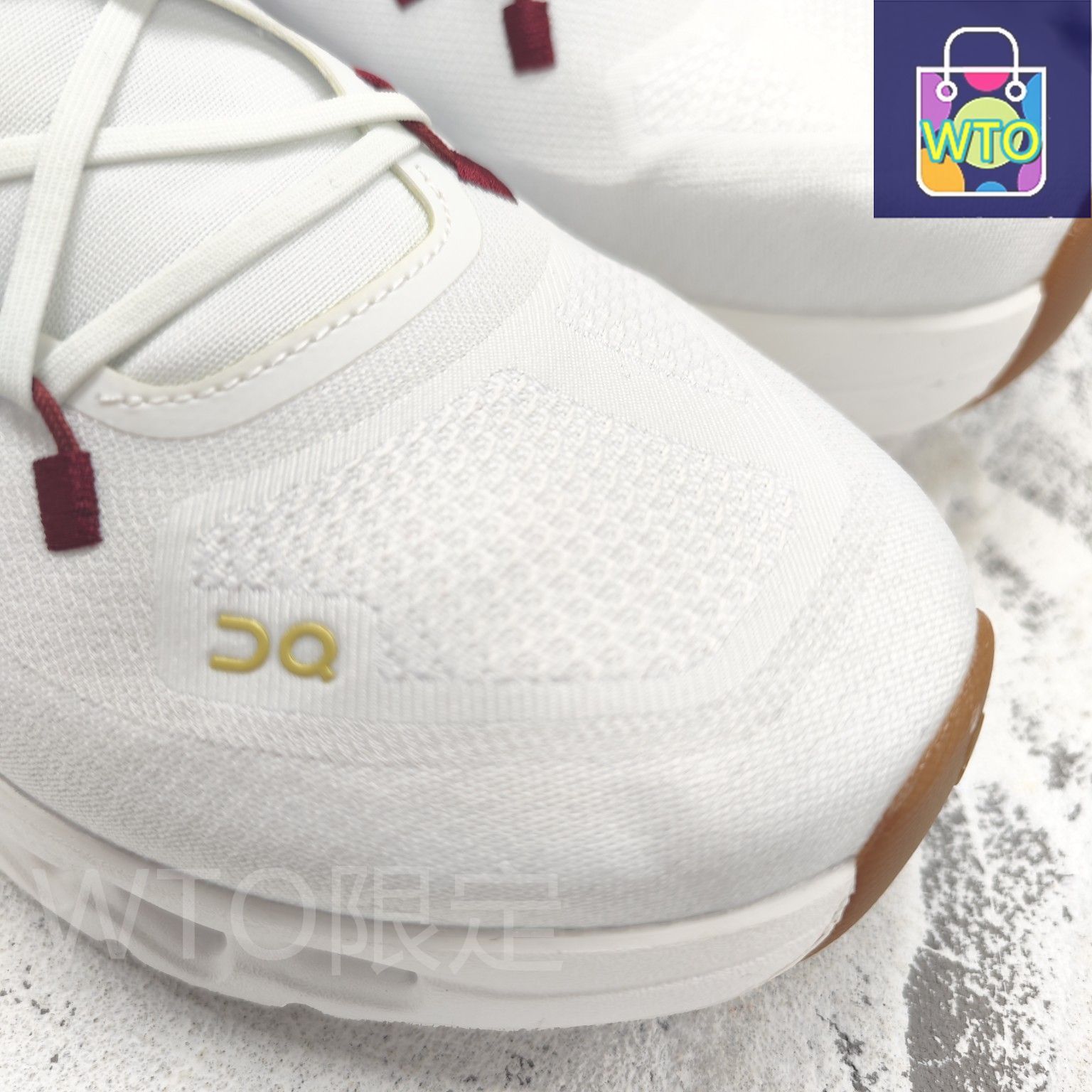 ON Cloudtilt（クラウドティルト）ホワイトレッド スニーカー 男女兼用