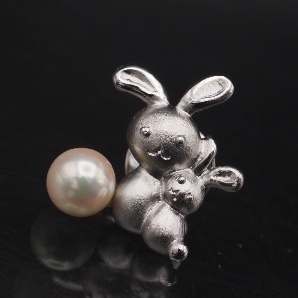H369 本真珠 7.1mm珠 パール SILVER刻印 ピンブローチ ウサギ
