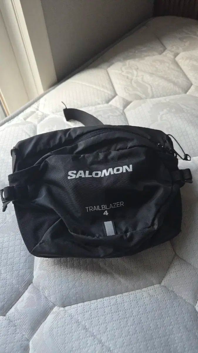 SALOMON サロモン トレイル ブレーザー 4 L