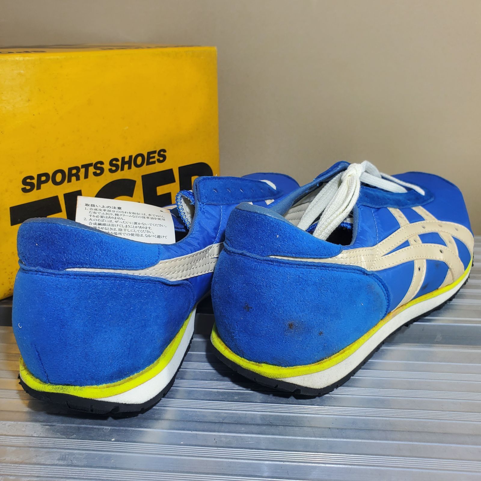 1982 asics TIGER 