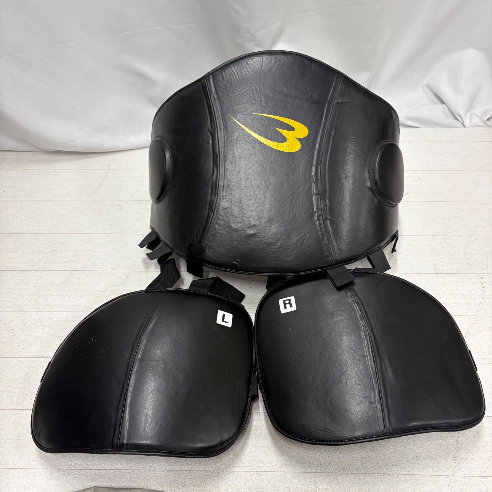 ボディメーカー BODYMAKER スパーリングプロテクター 格闘技 空手 総合武術 胴体プロテクター 防具 体幹保護 打撃練習やスパーリング練習に最適 クッション性抜群 トレーニング用 防御具