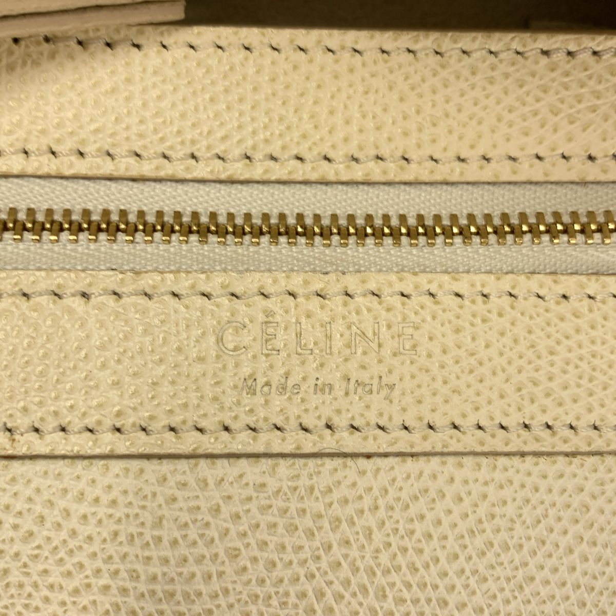 アイボリー ベージュ