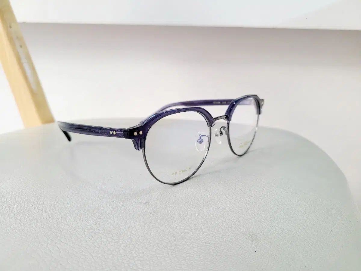 ネイビー ブローフレーム