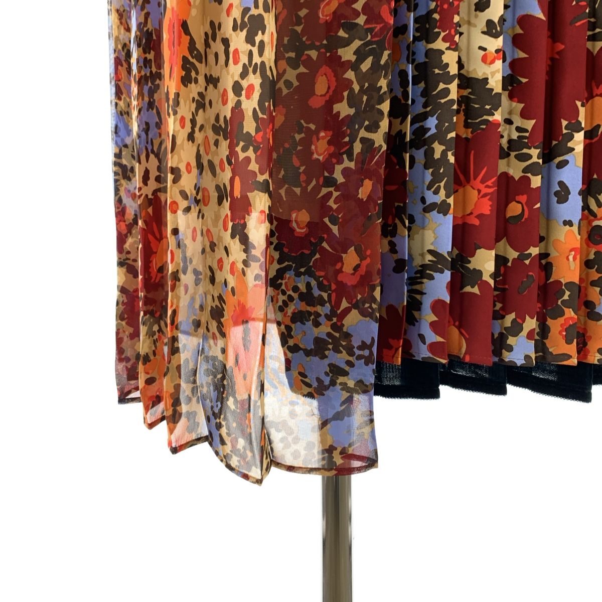 sacai サカイ スカーフプリント ラップ 巻き プリーツスカート sacai サカイ スカーフプリント ラップ 巻き プリーツスカート