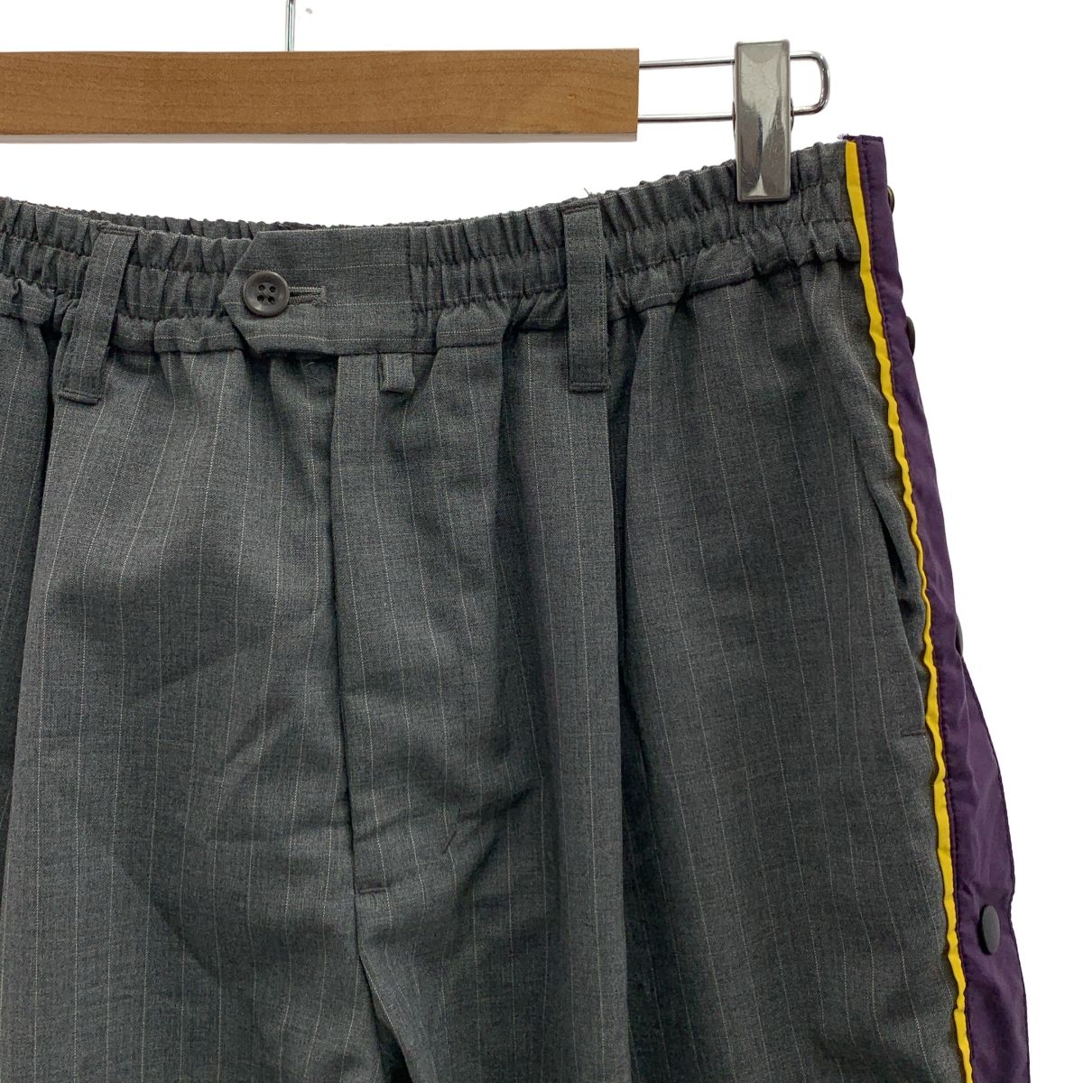 meagratia | メアグラーティア side open slacks ストライプ ストレート パンツ 2 グレー|パープル|イエロー メンズ