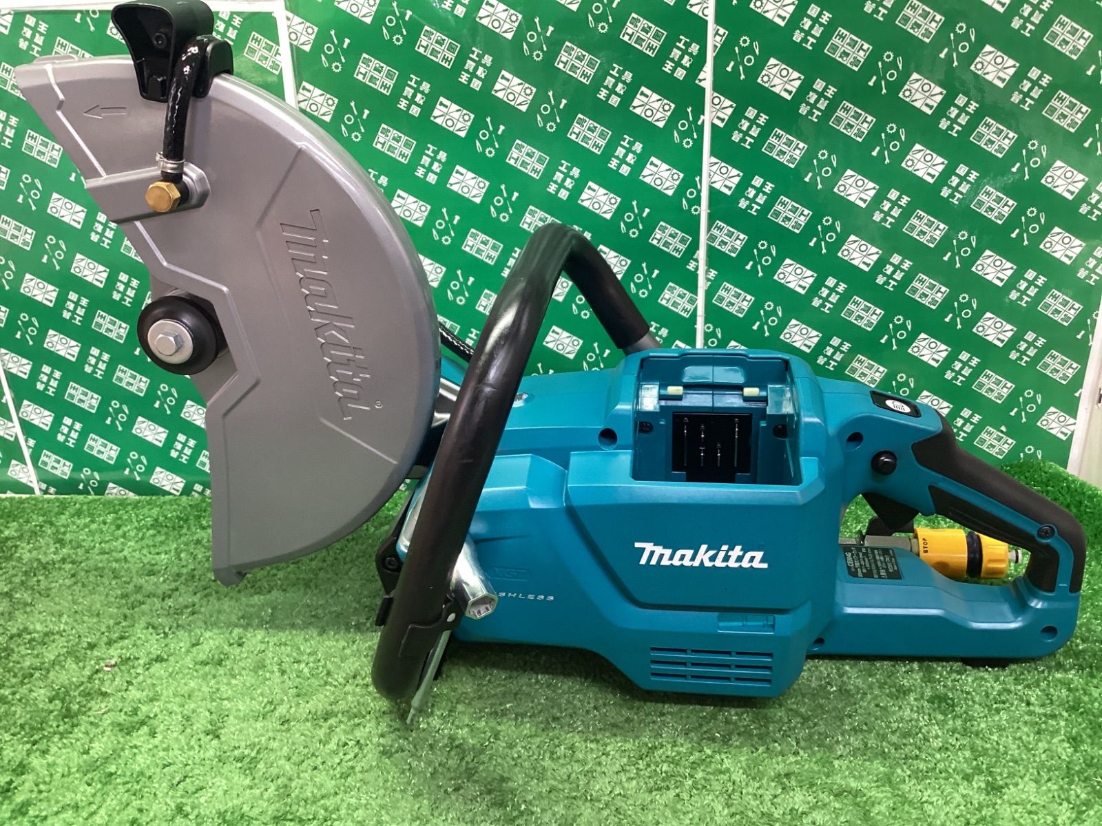 マキタ 40 V 305 mm 充電式パワーカッタ 本体のみ CE 004 GZ