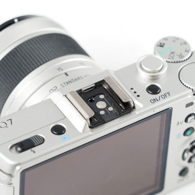 PENTAX ペンタックス ミラーレス一眼 Q7 ズームレンズキット [標準