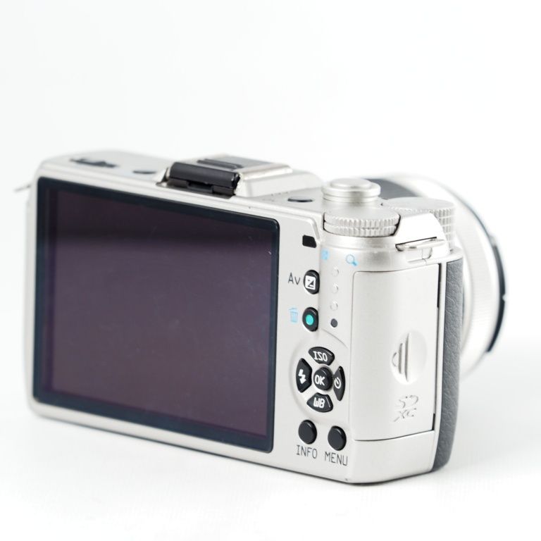 PENTAX ペンタックス ミラーレス一眼 Q7 ズームレンズキット [標準