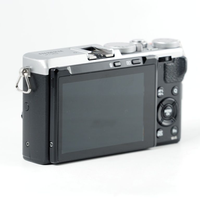 FUJIFILM 富士フイルム コンパクトデジタルカメラ X70 シルバー X70-S