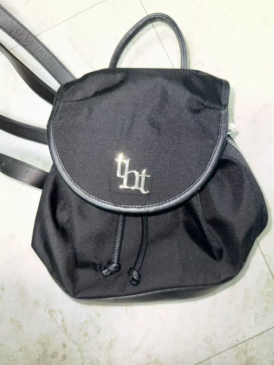 スリータイムズ アコン バックパック ブラック