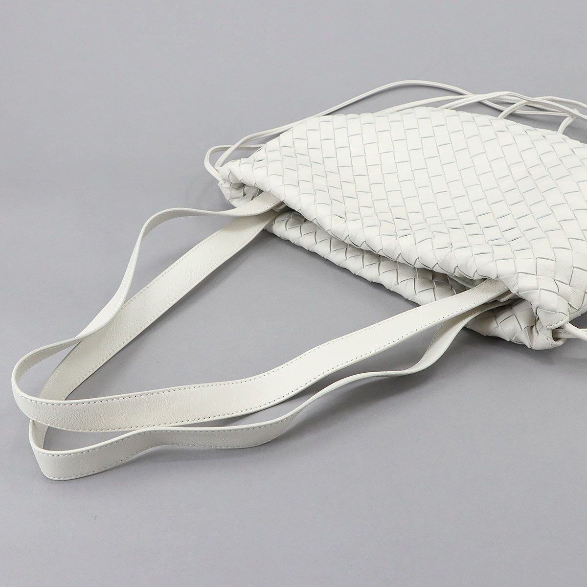 未使用 展示品 ボッテガ ヴェネタ BOTTEGA VENETA イントレチャート