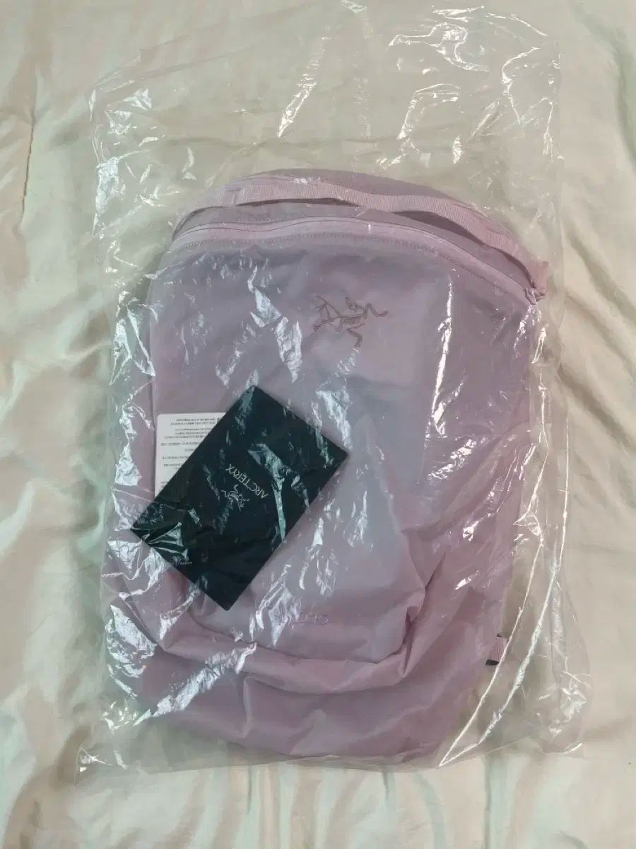 アークテリクス ヘリヤード15 バックパック ピンクグロー