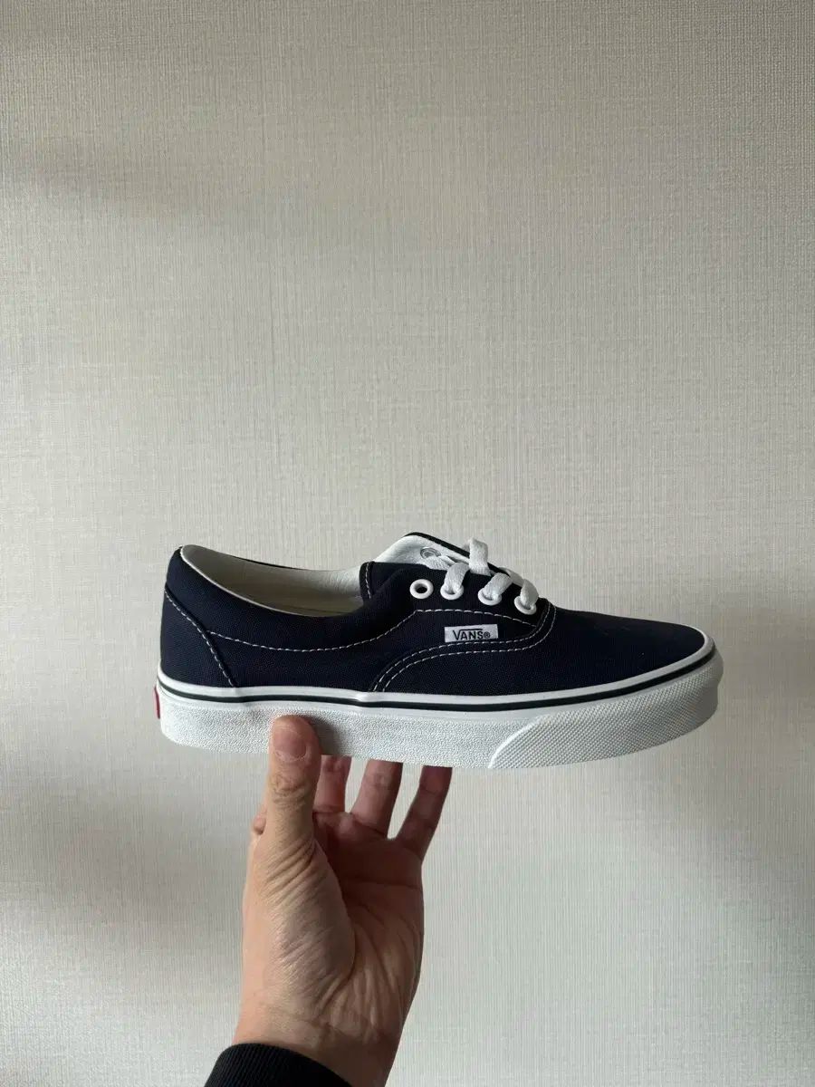 220 VANS ヴァンズ エラ ネイビー