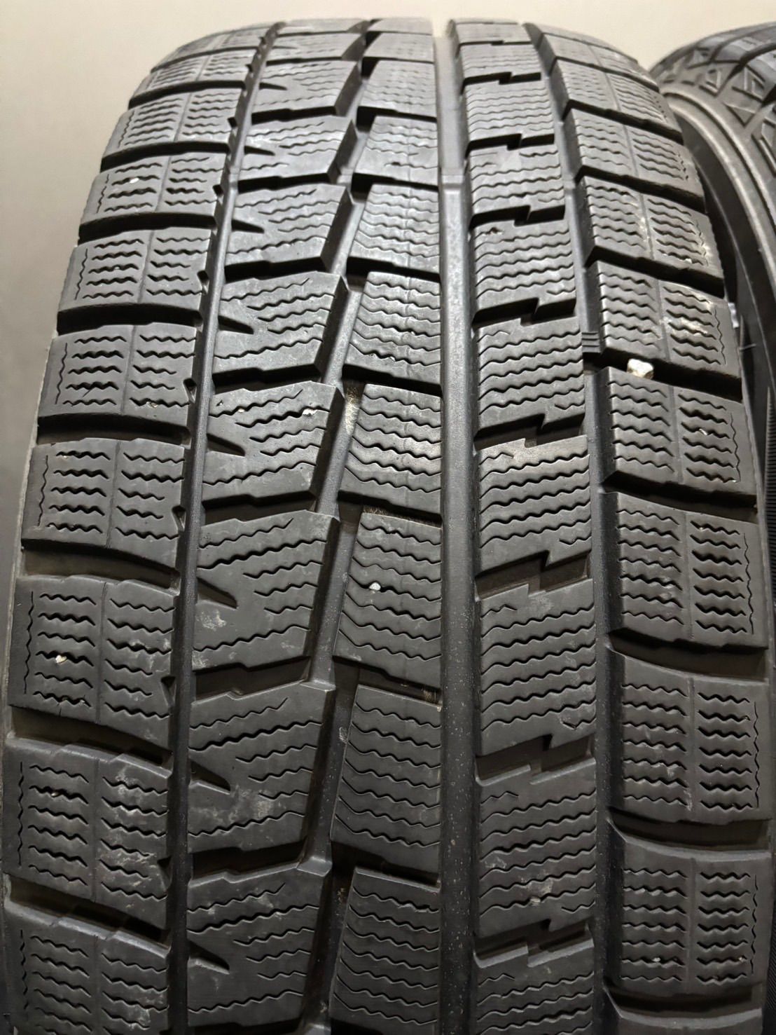  倉庫 215 65 R 16 DUNLOP WINTER MAXX WM 01 16年製 TOPRUN 16インチ 6 5 J 38 114 3 H スタッドレス 4本 アルファード 南2 K 892 16インチ タイヤ ホイールセット
