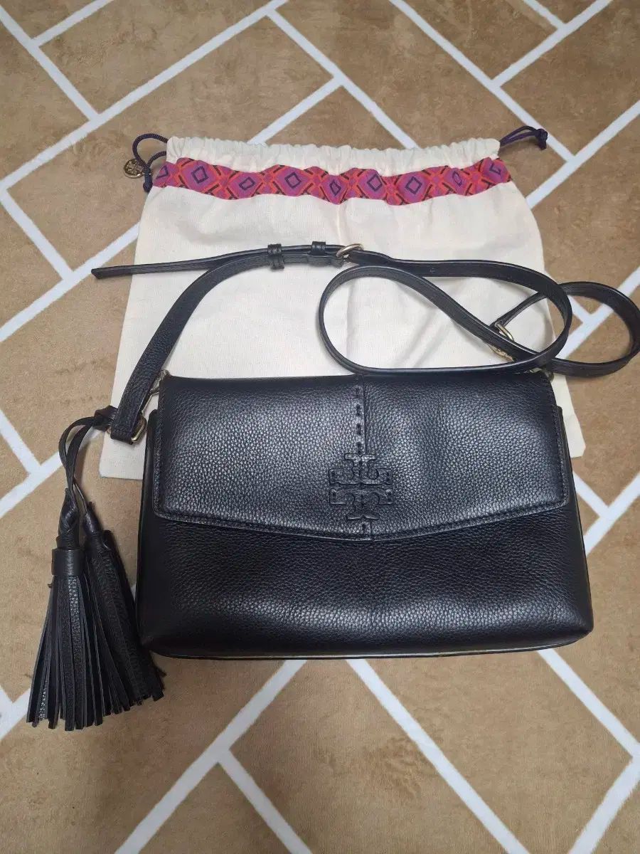 み トリーバーチ タッセル クロスバック