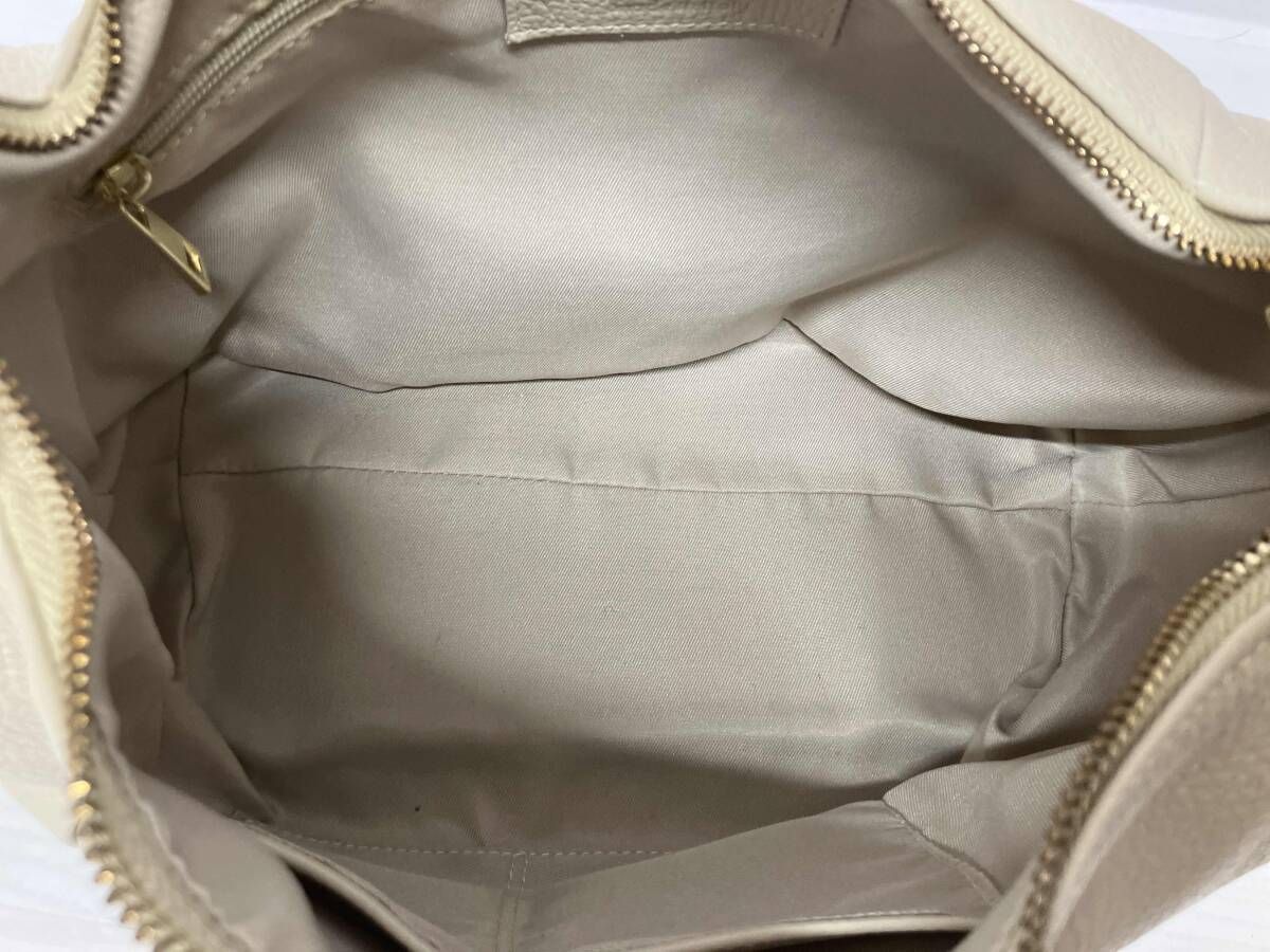 白 ハンドバッグ