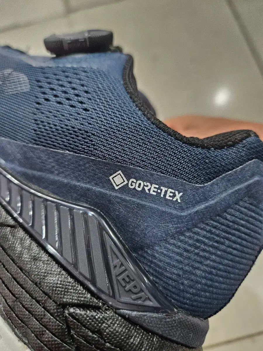  ネパ トレッキングシューズ 235 登山靴 トレッキングシューズ アウトドアシューズ